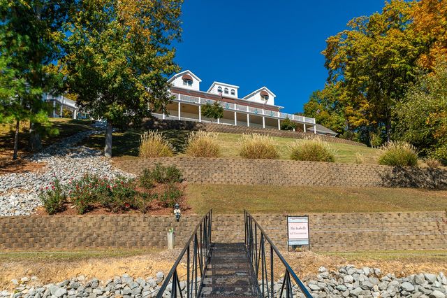 627 Eastbrook Rd, Estill Springs, TN 37330