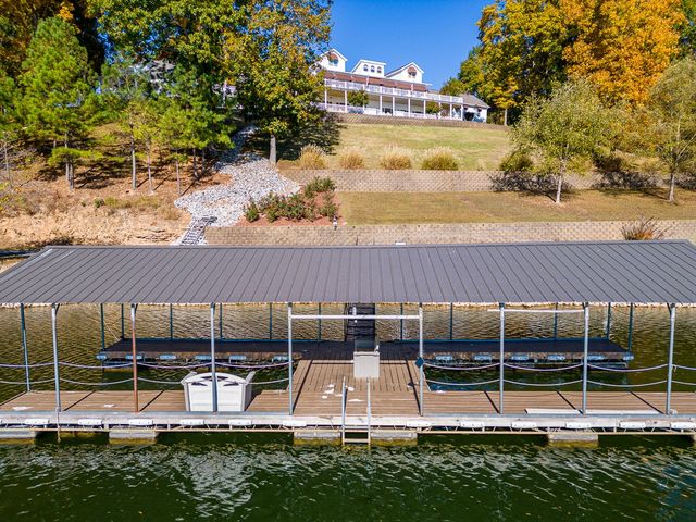 627 Eastbrook Rd, Estill Springs, TN 37330