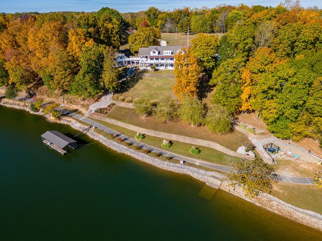 627 Eastbrook Rd, Estill Springs, TN 37330