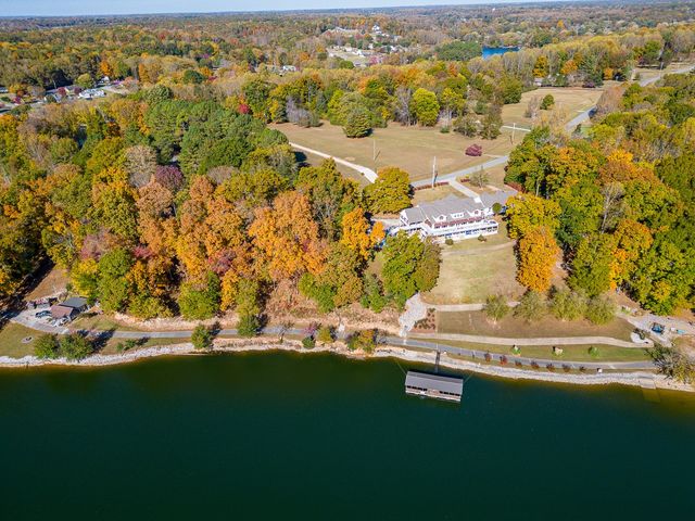 627 Eastbrook Rd, Estill Springs, TN 37330