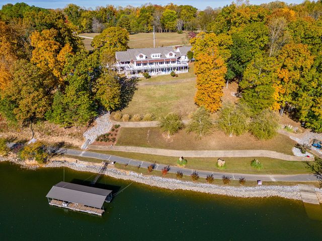 627 Eastbrook Rd, Estill Springs, TN 37330