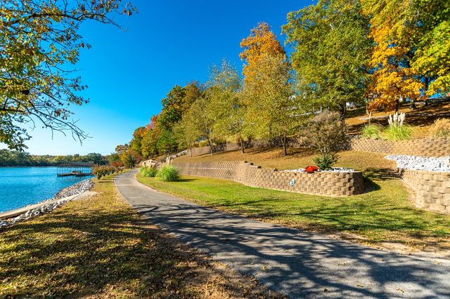 627 Eastbrook Rd, Estill Springs, TN 37330