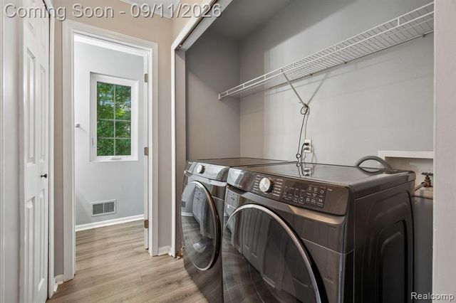 6913 Fox Lane, Waterford, MI 48327