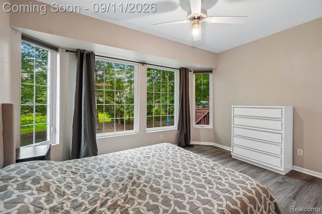6913 Fox Lane, Waterford, MI 48327