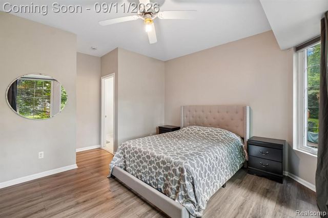 6913 Fox Lane, Waterford, MI 48327