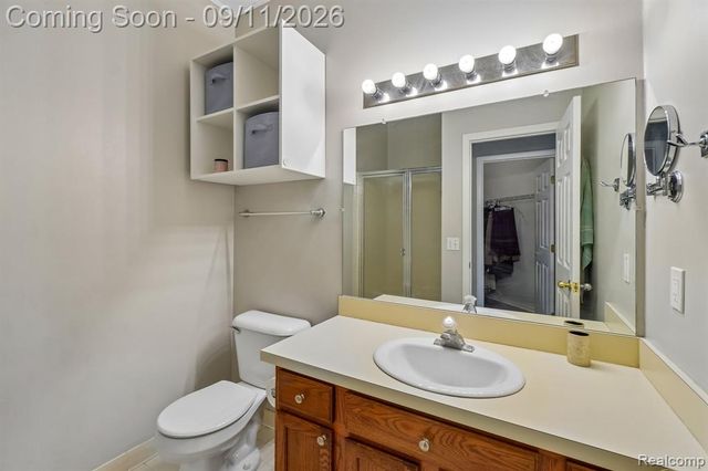 6913 Fox Lane, Waterford, MI 48327
