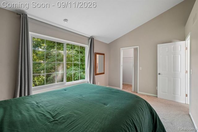 6913 Fox Lane, Waterford, MI 48327