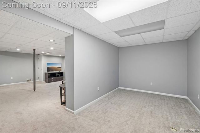 6913 Fox Lane, Waterford, MI 48327