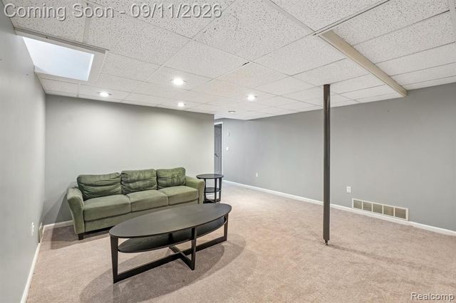 6913 Fox Lane, Waterford, MI 48327