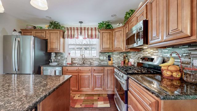 1049 Fontaine Dr, Goodlettsville, TN 37072