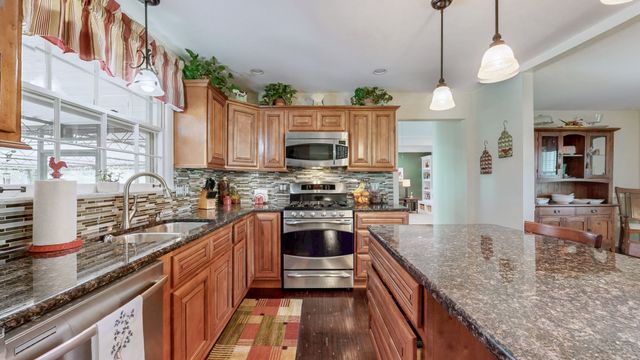 1049 Fontaine Dr, Goodlettsville, TN 37072