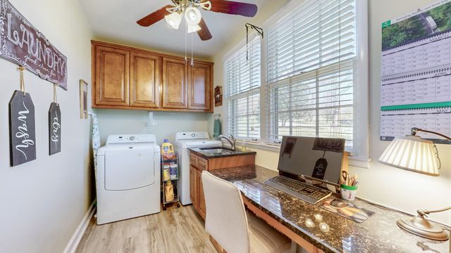 1049 Fontaine Dr, Goodlettsville, TN 37072