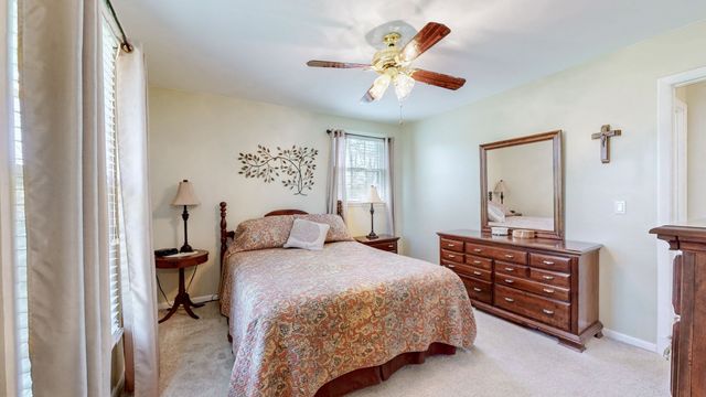 1049 Fontaine Dr, Goodlettsville, TN 37072