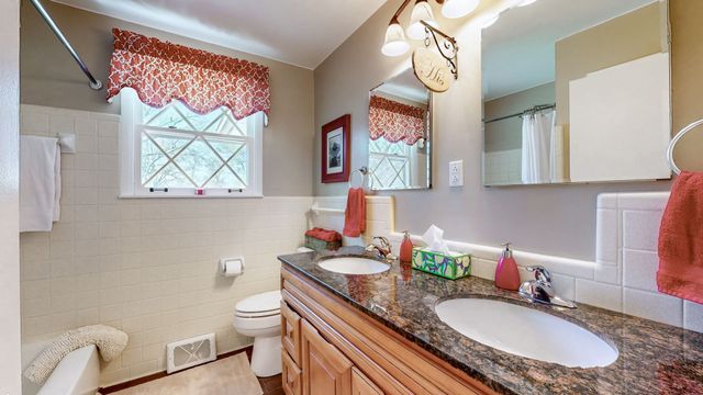 1049 Fontaine Dr, Goodlettsville, TN 37072