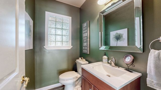 1049 Fontaine Dr, Goodlettsville, TN 37072