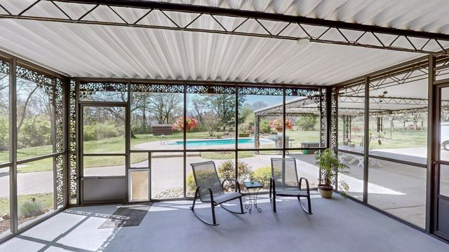 1049 Fontaine Dr, Goodlettsville, TN 37072