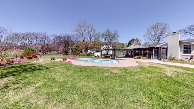 1049 Fontaine Dr, Goodlettsville, TN 37072