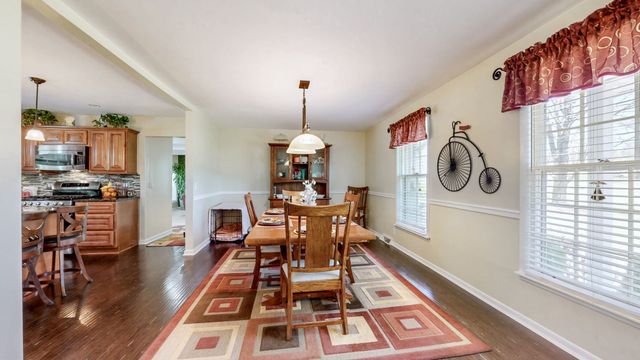 1049 Fontaine Dr, Goodlettsville, TN 37072