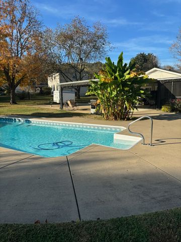 1049 Fontaine Dr, Goodlettsville, TN 37072