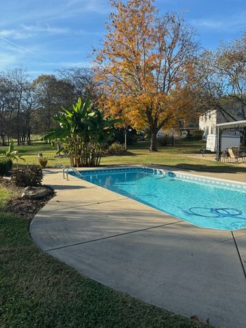1049 Fontaine Dr, Goodlettsville, TN 37072