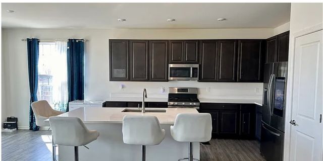 2104 Tremont Avenue, Yorkville, IL 60560
