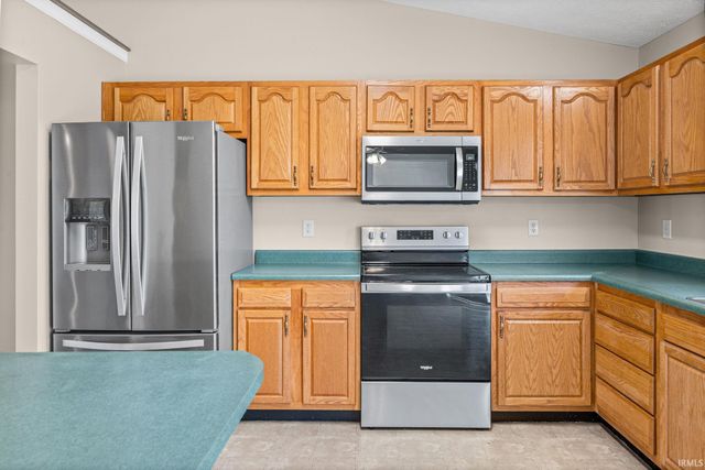 1109 E Creekside Court, Battle Ground, IN 47920