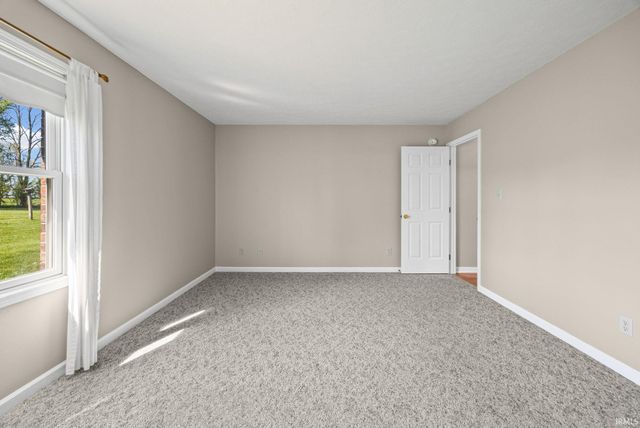 1109 E Creekside Court, Battle Ground, IN 47920
