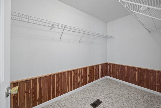 1109 E Creekside Court, Battle Ground, IN 47920