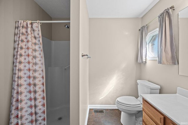 1109 E Creekside Court, Battle Ground, IN 47920