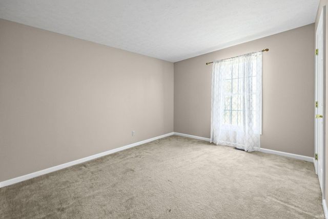 1109 E Creekside Court, Battle Ground, IN 47920