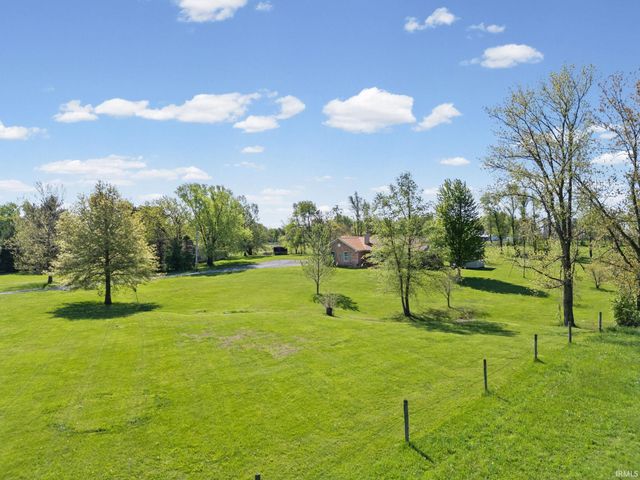 1109 E Creekside Court, Battle Ground, IN 47920