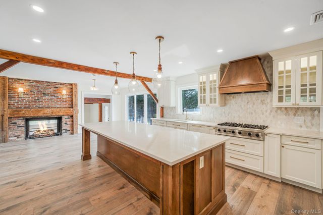 61 Ocean Avenue, Islip, NY 11751