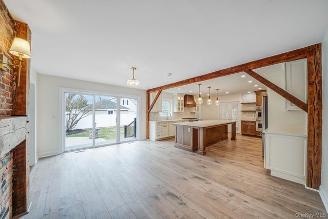 61 Ocean Avenue, Islip, NY 11751