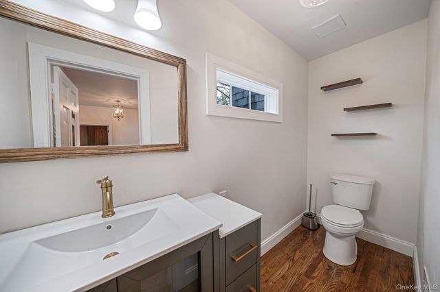 61 Ocean Avenue, Islip, NY 11751