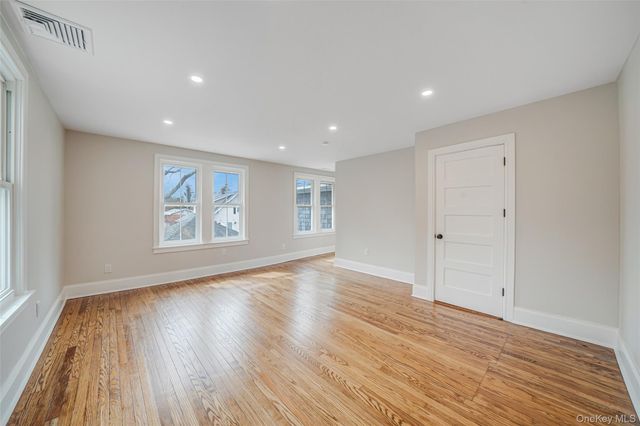 61 Ocean Avenue, Islip, NY 11751