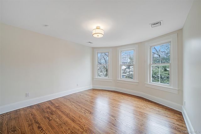 61 Ocean Avenue, Islip, NY 11751