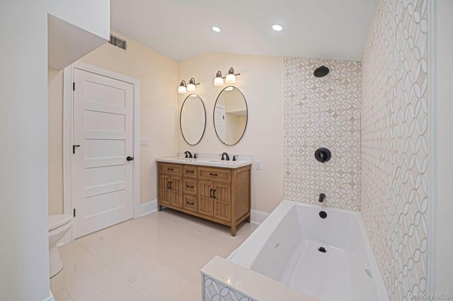 61 Ocean Avenue, Islip, NY 11751