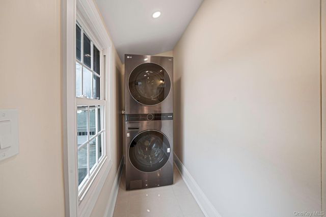 61 Ocean Avenue, Islip, NY 11751