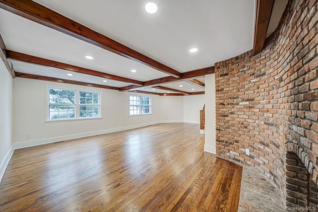 61 Ocean Avenue, Islip, NY 11751