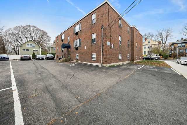 71 Oxford Ave 3, Cambridge, MA 02138