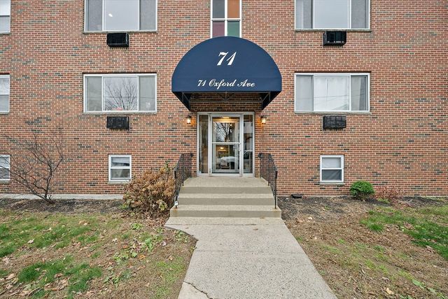 71 Oxford Ave 3, Cambridge, MA 02138