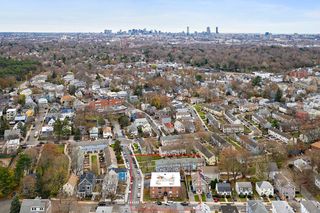 71 Oxford Ave 3, Cambridge, MA 02138