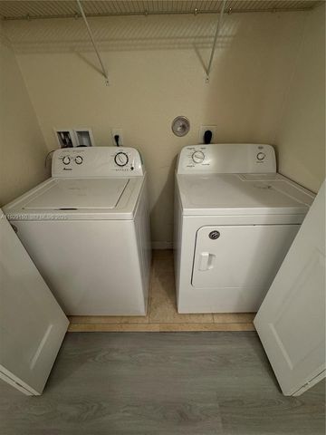 12440 Emerald Creek Mnr 17, Plantation, FL 33325