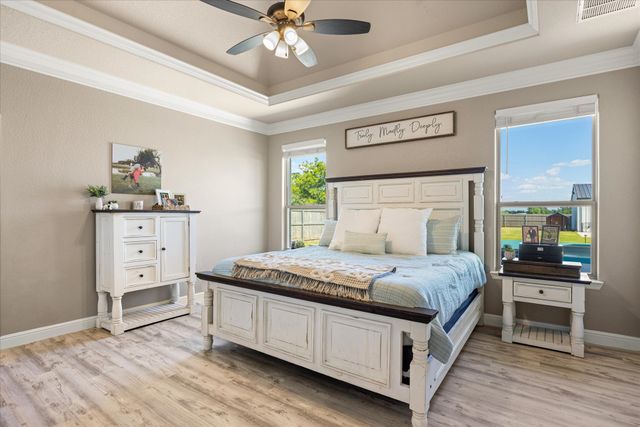 9012 Parkview Circle, Tolar, TX 76476