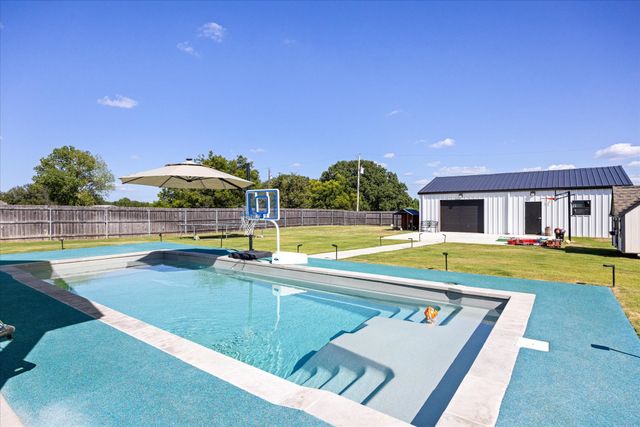 9012 Parkview Circle, Tolar, TX 76476