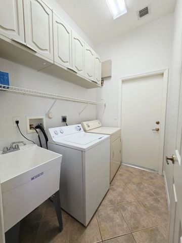 2400 Kemps Bay, West Palm Beach, FL 33411