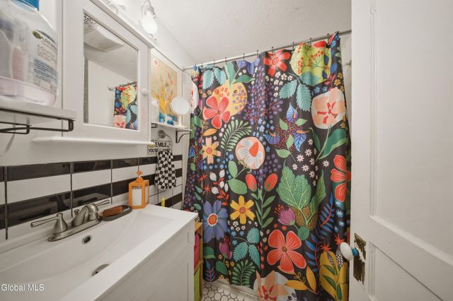 107 Washington Street, Troy, NY 12180