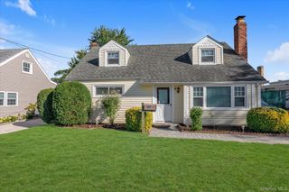 77 Horton Avenue, Valley Stream, NY 11581