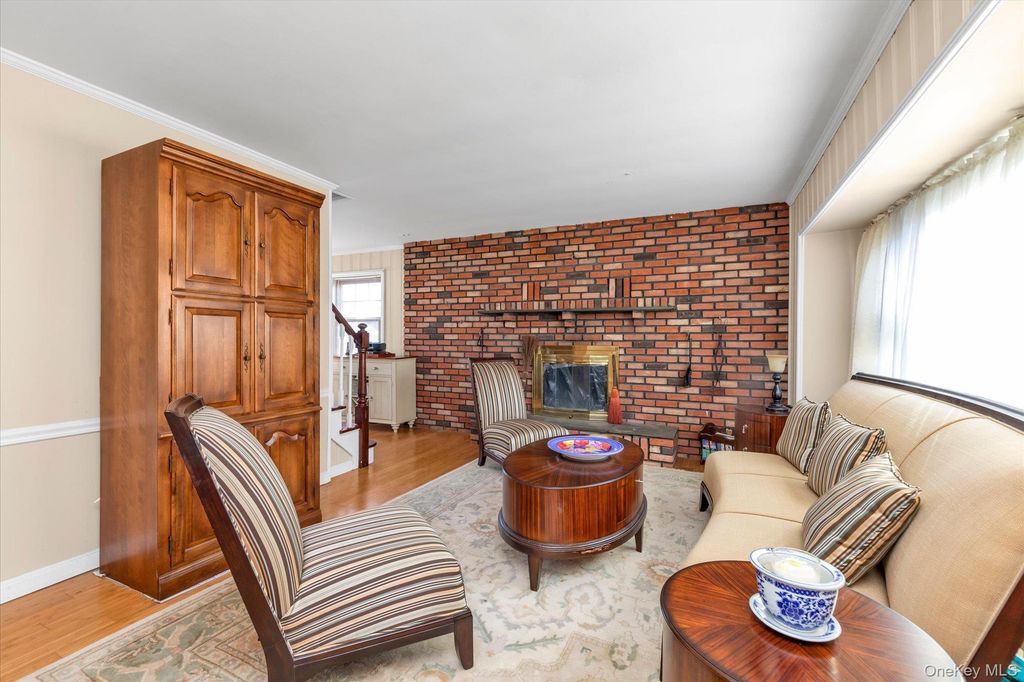 77 Horton Avenue, Valley Stream, NY 11581 — photo 2