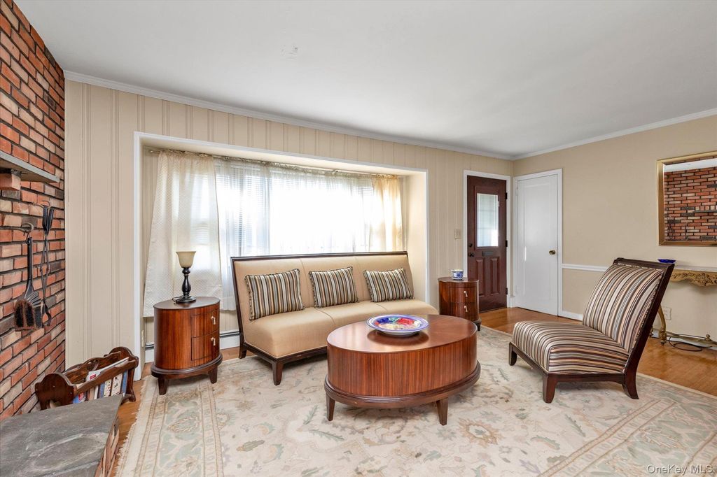 77 Horton Avenue, Valley Stream, NY 11581 — photo 3